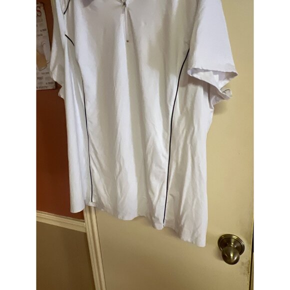 Livi Active White Zip-Up Short Sleeve Athletic Top Size 26/28 - Picture 4 of 6